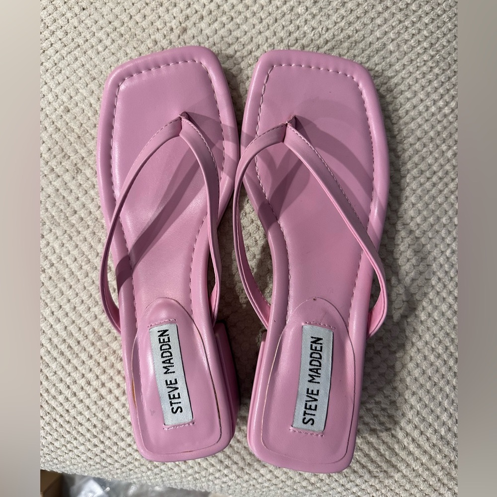 Steve Madden pink heels. Never worn. Super cute!!